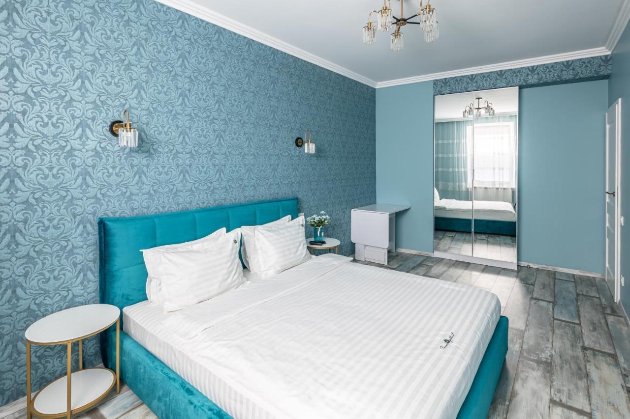Appartement Romari Вічева 1 à Lviv Extérieur photo