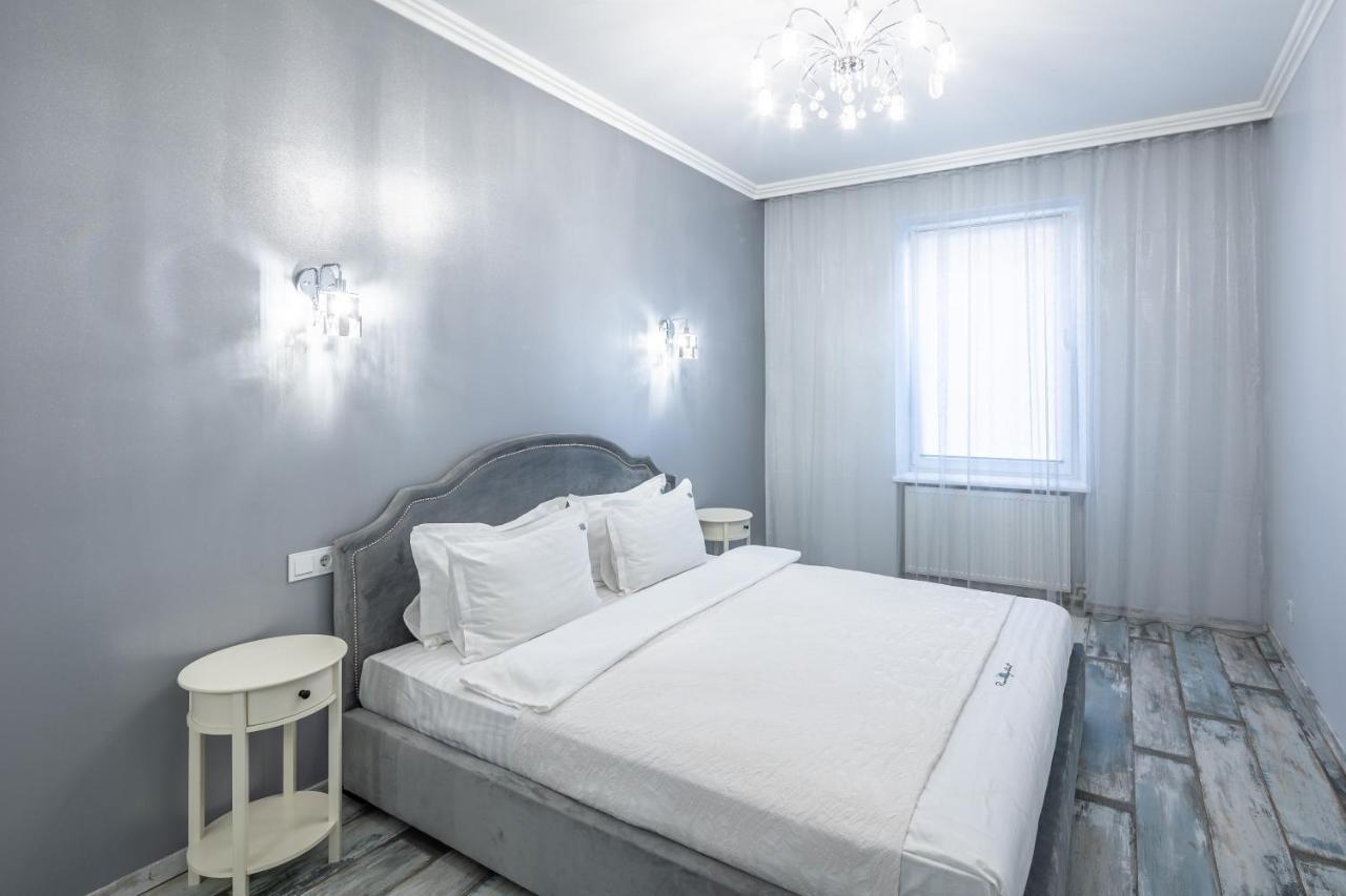 Appartement Romari Вічева 1 à Lviv Extérieur photo